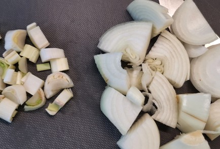 Фото шага рецепта Феттучини ширатаки с печенью 174439 шаг 1  