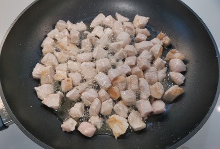 Фото шага рецепта Фетучини с курицей 188779 шаг 4