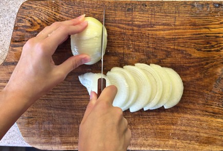 Фото шага рецепта Бедро индейки в духовке с картошкой 190608 шаг 13  