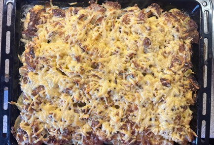 Фото шага рецепта Бедро индейки в духовке с картошкой 190608 шаг 21  