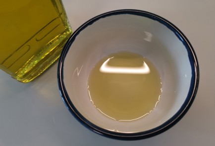 Фото шага рецепта Филе куриного бедра в рукаве 186548 шаг 2