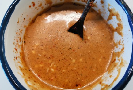 Фото шага рецепта Филе куриного бедра в рукаве 186548 шаг 6