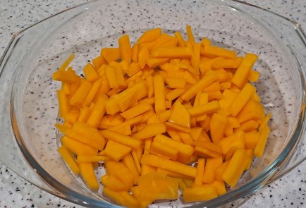 Фото шага рецепта Филе куриной грудки с рисом и тыквой запеченное в духовке 187869 шаг 2  