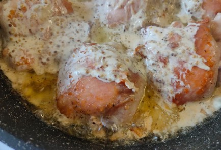 Фото шага рецепта Филе куриных ножек тушенное с горчицей и сливками 187251 шаг 10  