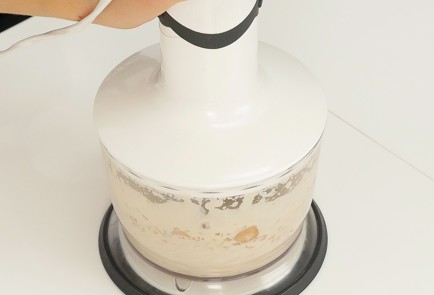 Фото шага рецепта Филе миньон с фуагра и соусом из лисичек 93758 шаг 8  