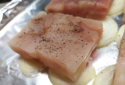 Фото шага рецепта Филе минтая под сыром 189332 шаг 6  