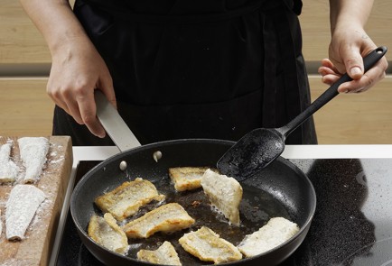 Фото шага рецепта Филе минтая с ореховым соусом 152997 шаг 11  