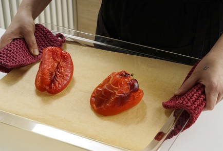 Фото шага рецепта Филе минтая с ореховым соусом 152997 шаг 2  