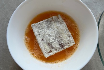 Фото шага рецепта Филе минтая в сухарях 174808 шаг 5  