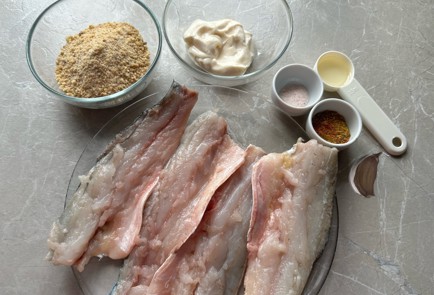 Фото шага рецепта Филе сибаса запеченное в сухарях 174337 шаг 1  