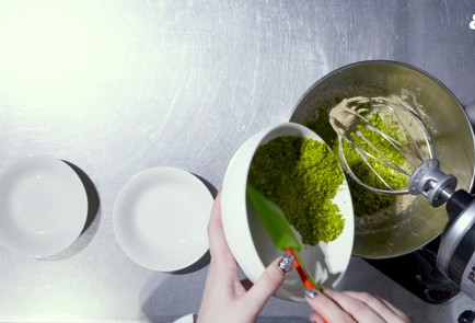 Фото шага рецепта Финансье с фисташками 151877 шаг 4  