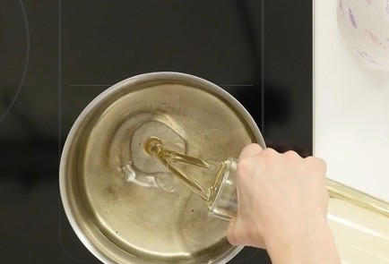 Фото шага рецепта Фишэндчипс в пивном кляре 81319 шаг 6  