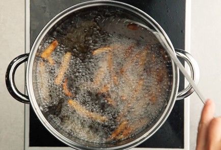 Фото шага рецепта Фишэндчипс с минтаем 51306 шаг 7  