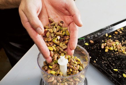 Фото шага рецепта Фисташковый мусс с авокадо 31131 шаг 2  