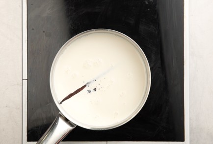 Фото шага рецепта Флан с ванилью 52949 шаг 1  