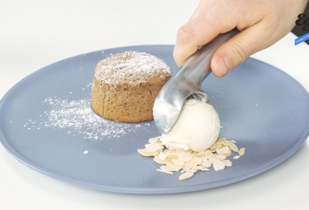 Фото шага рецепта Фондан с вареной сгущенкой 136776 шаг 7  