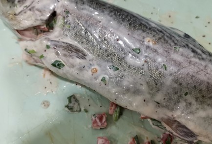 Фото шага рецепта Форель почерноморски 175195 шаг 7  