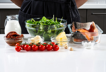 Фото шага рецепта Форель в сливочном соусе 191136 шаг 1  