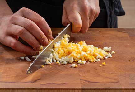 Фото шага рецепта Форшмак из печени трески 175750 шаг 3  