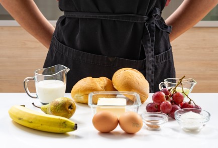 Фото шага рецепта Французские гренки с фруктами 187920 шаг 1  