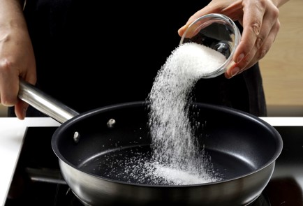 Фото шага рецепта Французские гренки с печеным яблоком 152988 шаг 3  