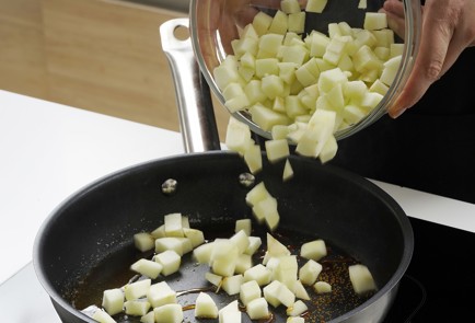 Фото шага рецепта Французские гренки с печеным яблоком 152988 шаг 4  