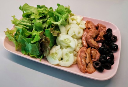 Фото шага рецепта Французский салат с печенью трески 186567 шаг 6  