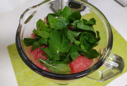 Фото шага рецепта Фреш с арбузом и мятой 189849 шаг 5  