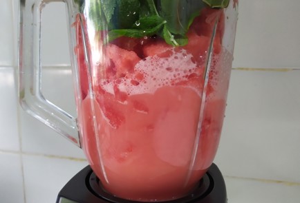 Фото шага рецепта Фреш с арбузом и мятой 189849 шаг 7  