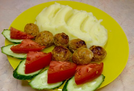 Фото шага рецепта Фрикадельки из мяса и овощей 187906 шаг 12