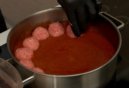 Фото шага рецепта Фрикадельки в кислосладком соусе 42993 шаг 3  