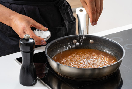 Фото шага рецепта Фрикадельки в яблочносливовом соусе с глазированным фенхелем 189958 шаг 8  