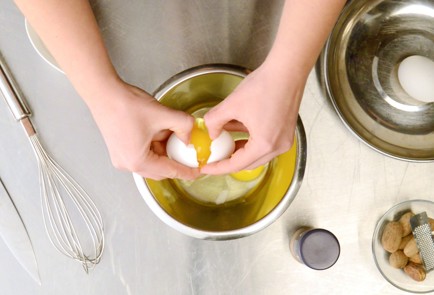 Фото шага рецепта Фриттата с брокколи и сладким перцем 17602 шаг 1  