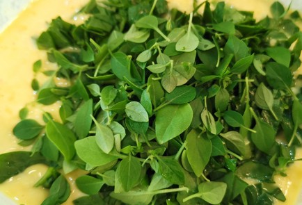 Фото шага рецепта Фриттата с рикоттой и шпинатом 151277 шаг 8  