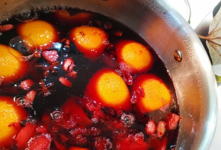 Фото шага рецепта Фруктовоягодный глинтвейн 175406 шаг 8  