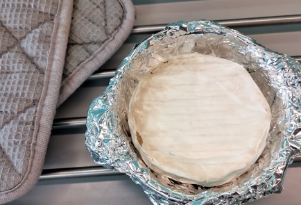 Фото шага рецепта Фруктовоягодный салат с камамбером 151371 шаг 10  