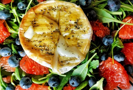 Фото шага рецепта Фруктовоягодный салат с камамбером 151371 шаг 14  