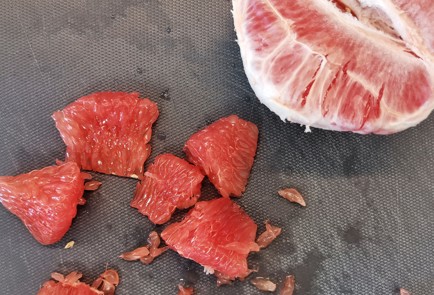 Фото шага рецепта Фруктовоягодный салат с камамбером 151371 шаг 8  