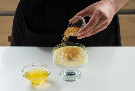 Фото шага рецепта Фруктовый салат с йогуртовой заправкой 152414 шаг 7