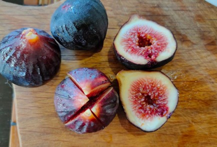 Фото шага рецепта Фрукты с сыром и орехами 174879 шаг 4  