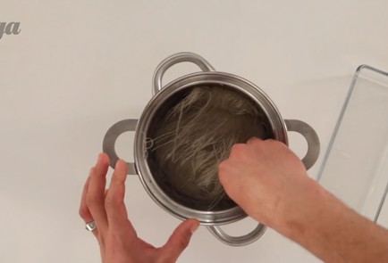 Фото шага рецепта Фунчоза с курицей и овощами 27297 шаг 2  