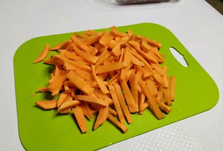 Фото шага рецепта Фунчоза с курицей и овощами 188042 шаг 2  