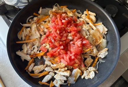 Фото шага рецепта Фунчоза с курицей 189780 шаг 8  