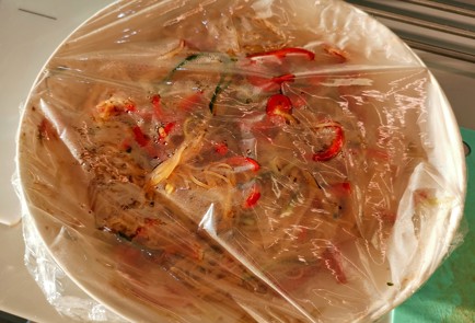 Фото шага рецепта Фунчоза с овощами и морковью покорейски 151119 шаг 10  