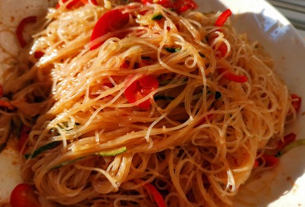 Фото шага рецепта Фунчоза с овощами и морковью покорейски 151119 шаг 11  