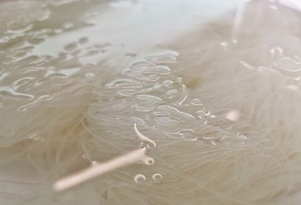 Фото шага рецепта Фунчоза с овощами и морковью покорейски 151119 шаг 2  