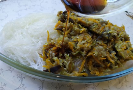 Фото шага рецепта Фунчоза с овощами 189863 шаг 9  