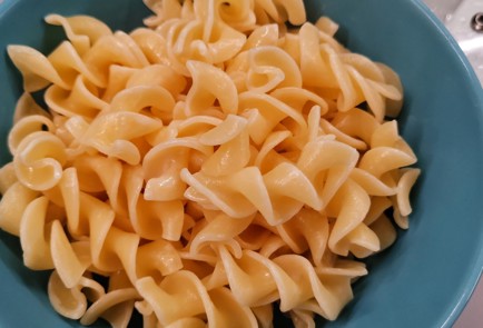 Фото шага рецепта Фузилли погречески 152758 шаг 5  