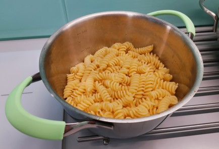 Фото шага рецепта Фузилли с соусом болоньезе 187395 шаг 12  