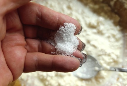 Фото шага рецепта Галета на ржаной муке с творогом шпинатом и морковью 190636 шаг 12  